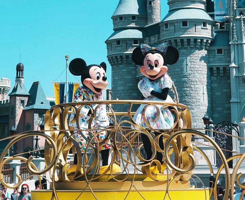 We have been back from Disney for a few days now and I thought it was time that we shared our Walt Disney World itinerary for 2019. Below is a list of everything that we did whilst in Florida throughout July and August for just under 3-weeks. If you are considering planning your own WDW stay, then be sure to check out my ultimate planning guide here. #WaltDisneyWorld #WDW #Florida #Disney - www.channongray.com // heythereChannon